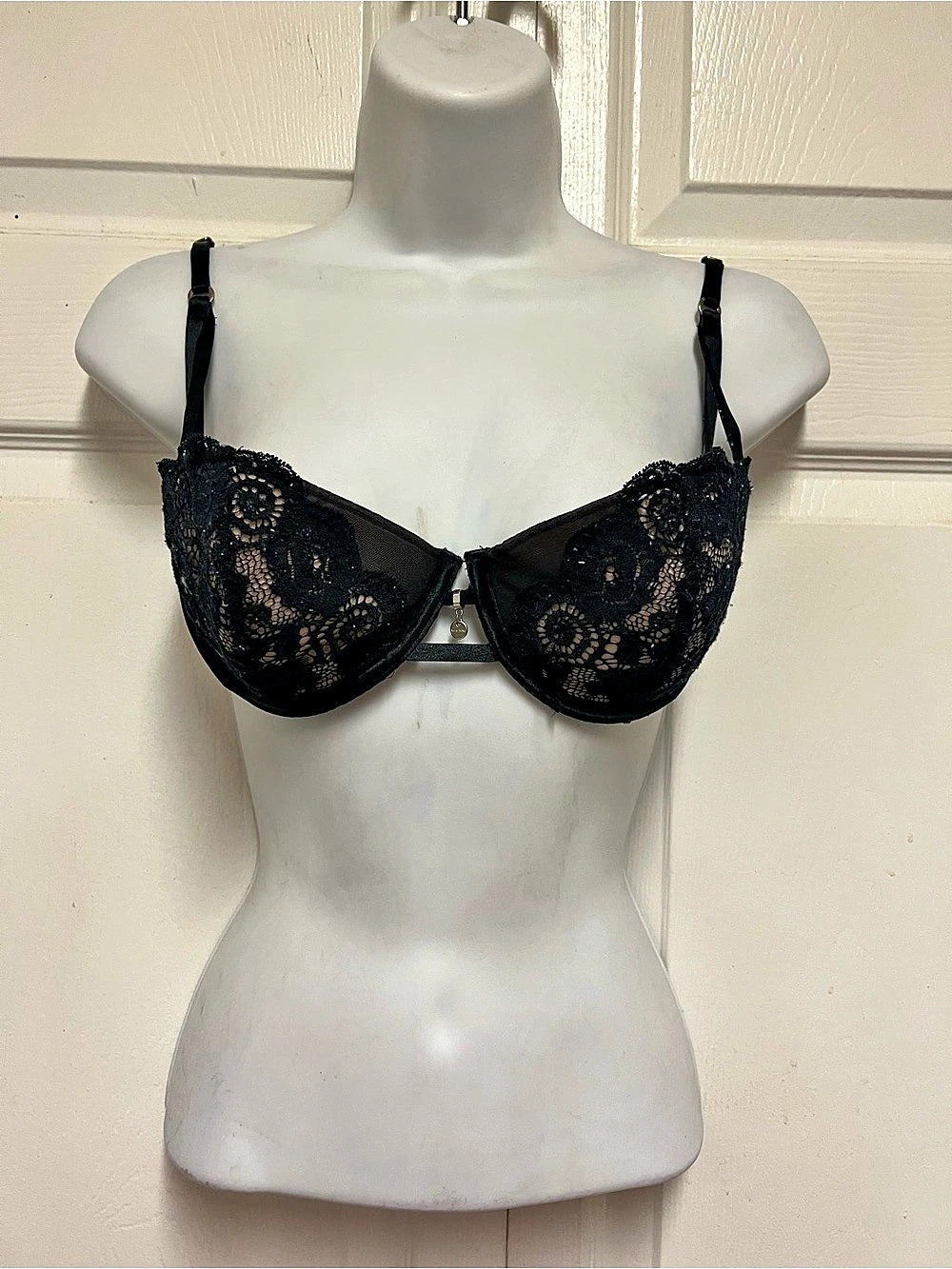 Victoria's Secret Push-Up Wireless Floral Lace Push-Up Bra Black 36C